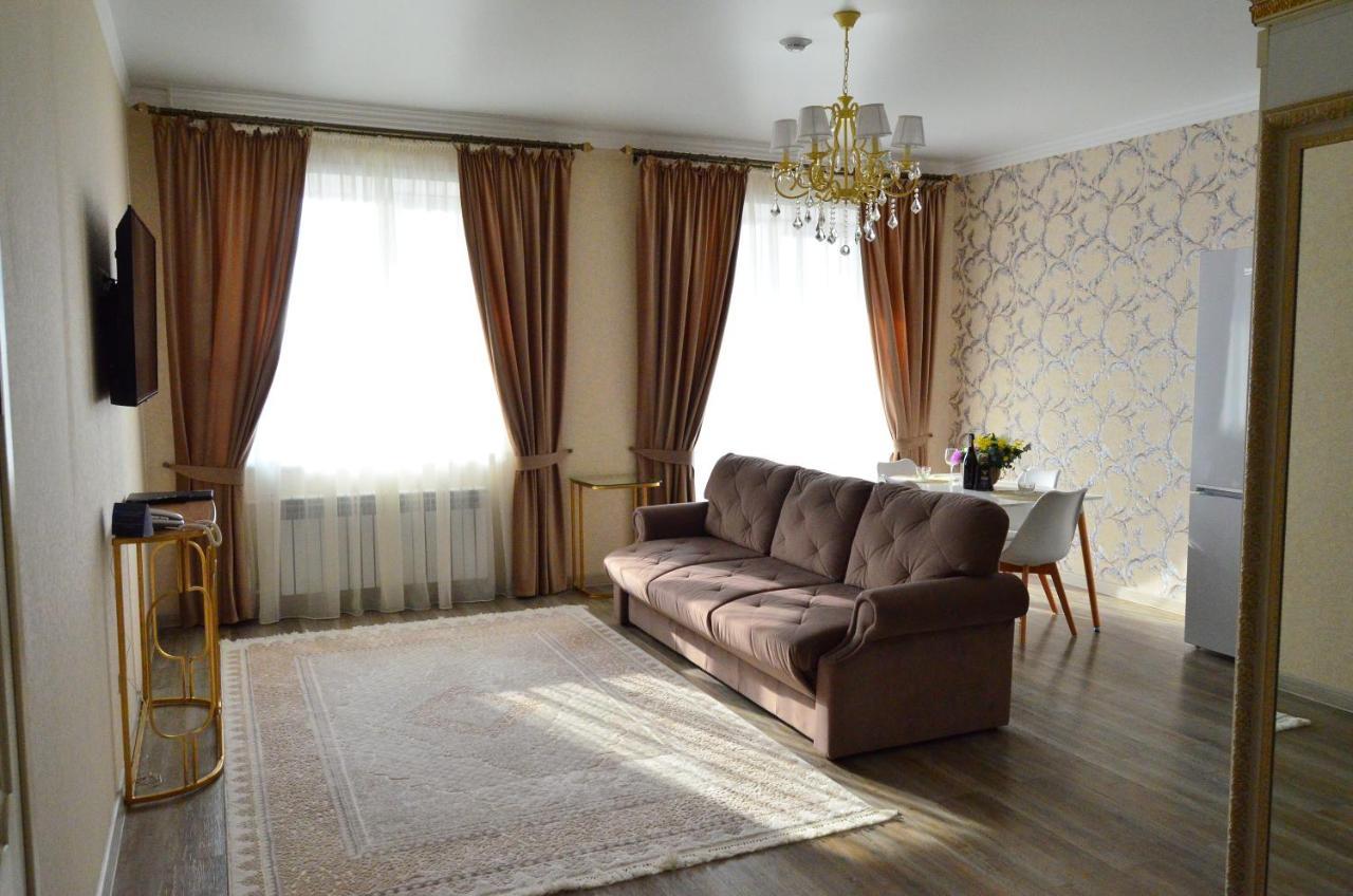 Golden Park Hotel Pavlodar Eksteriør billede