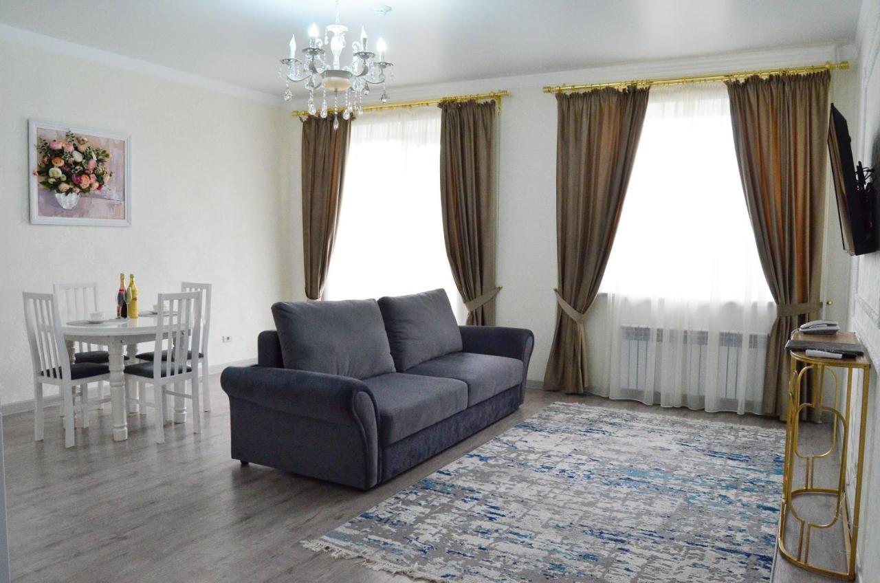 Golden Park Hotel Pavlodar Eksteriør billede