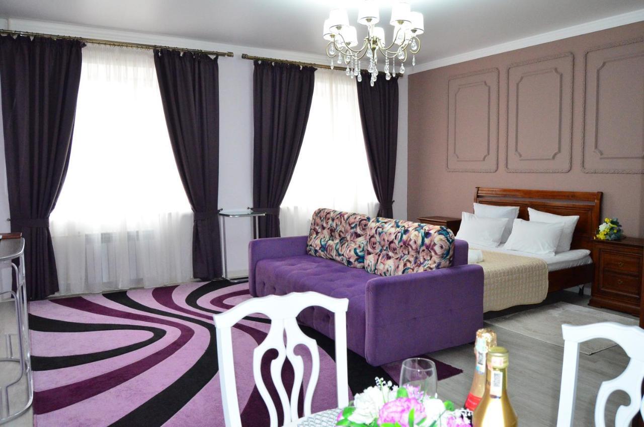 Golden Park Hotel Pavlodar Eksteriør billede