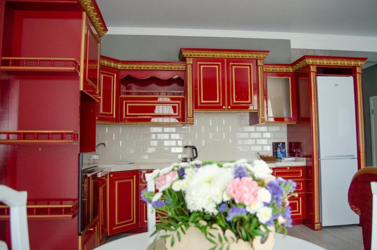 Golden Park Hotel Pavlodar Eksteriør billede
