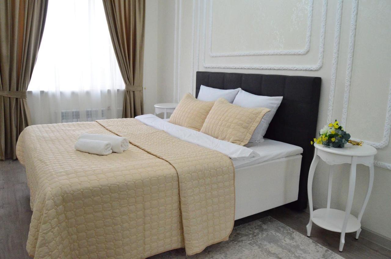 Golden Park Hotel Pavlodar Eksteriør billede
