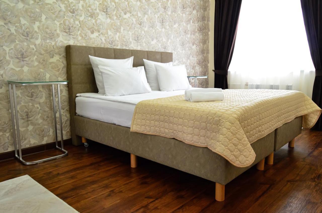 Golden Park Hotel Pavlodar Eksteriør billede