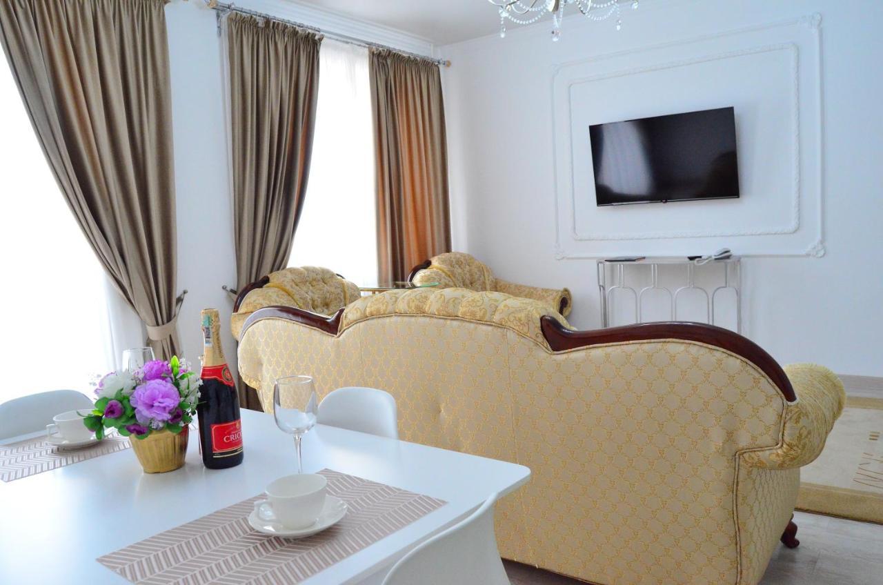 Golden Park Hotel Pavlodar Eksteriør billede