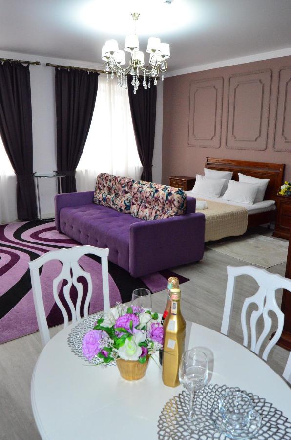 Golden Park Hotel Pavlodar Eksteriør billede
