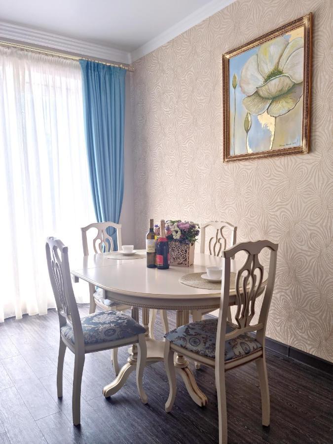 Golden Park Hotel Pavlodar Eksteriør billede