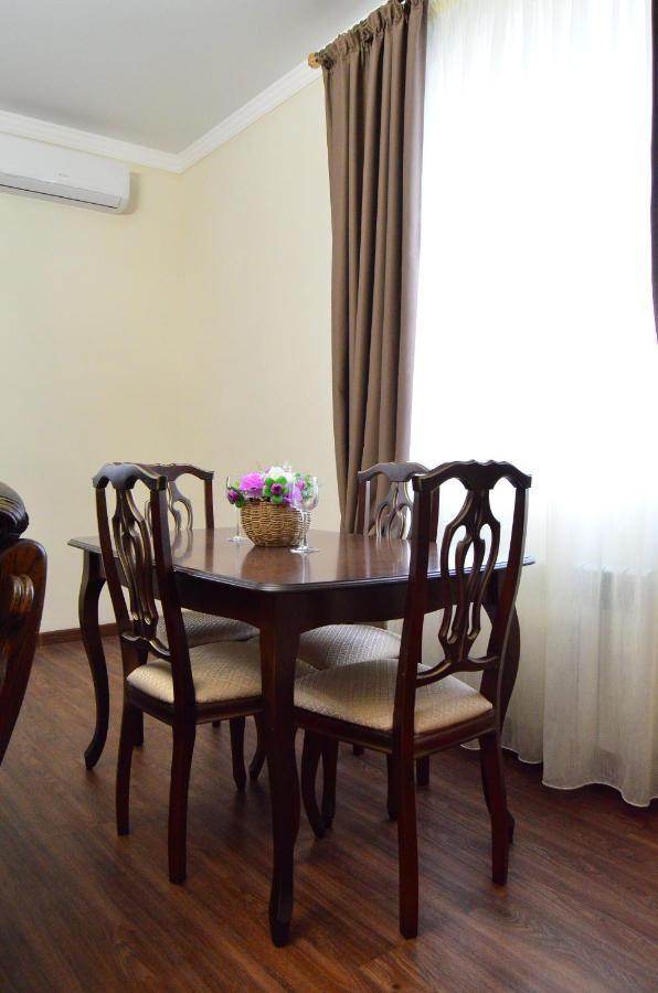Golden Park Hotel Pavlodar Eksteriør billede