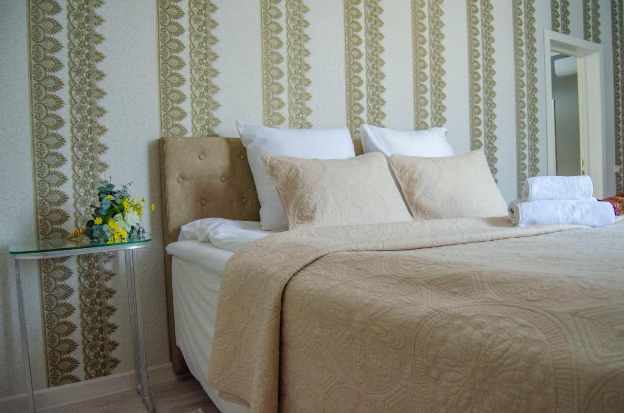 Golden Park Hotel Pavlodar Eksteriør billede